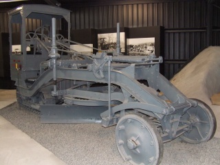Historic tractors PIC